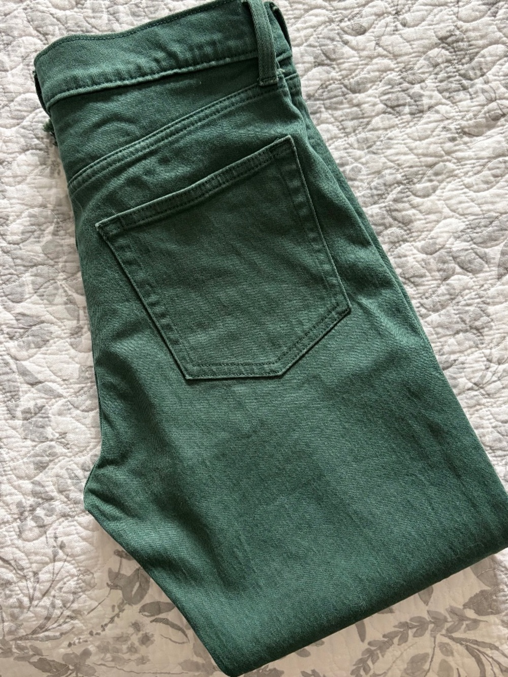 NWOT GAP Women’s High Rise Cheeky Straight Jeans in Hunter Green Size 28/6 Short - Picture 7 of 9